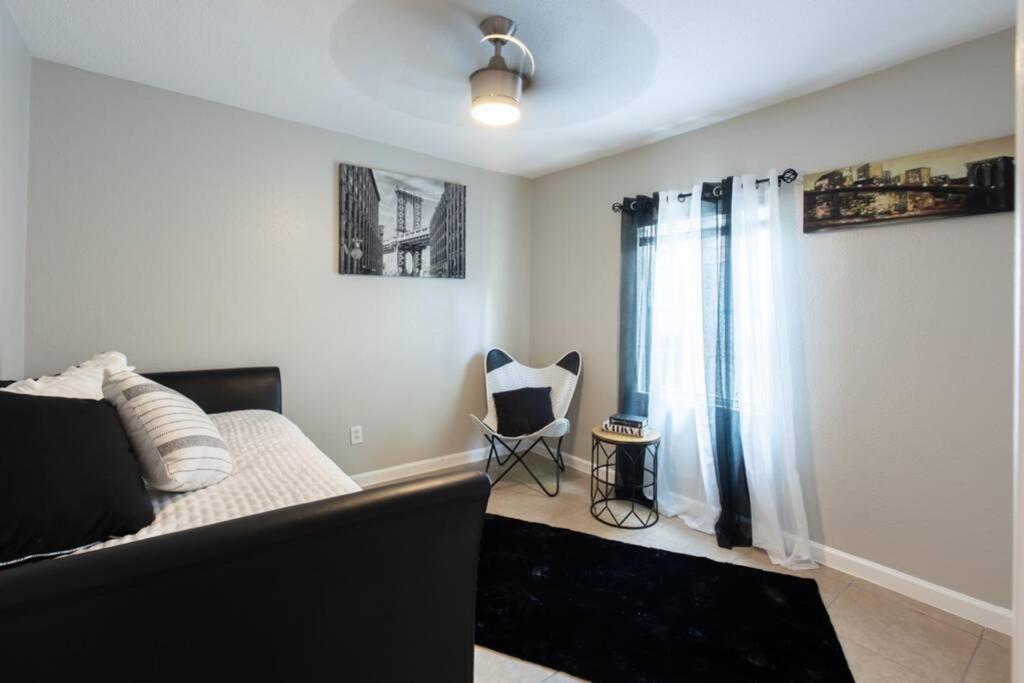 Urban 2Br Apartment In The Heart Of The Heights Houston Exteriör bild